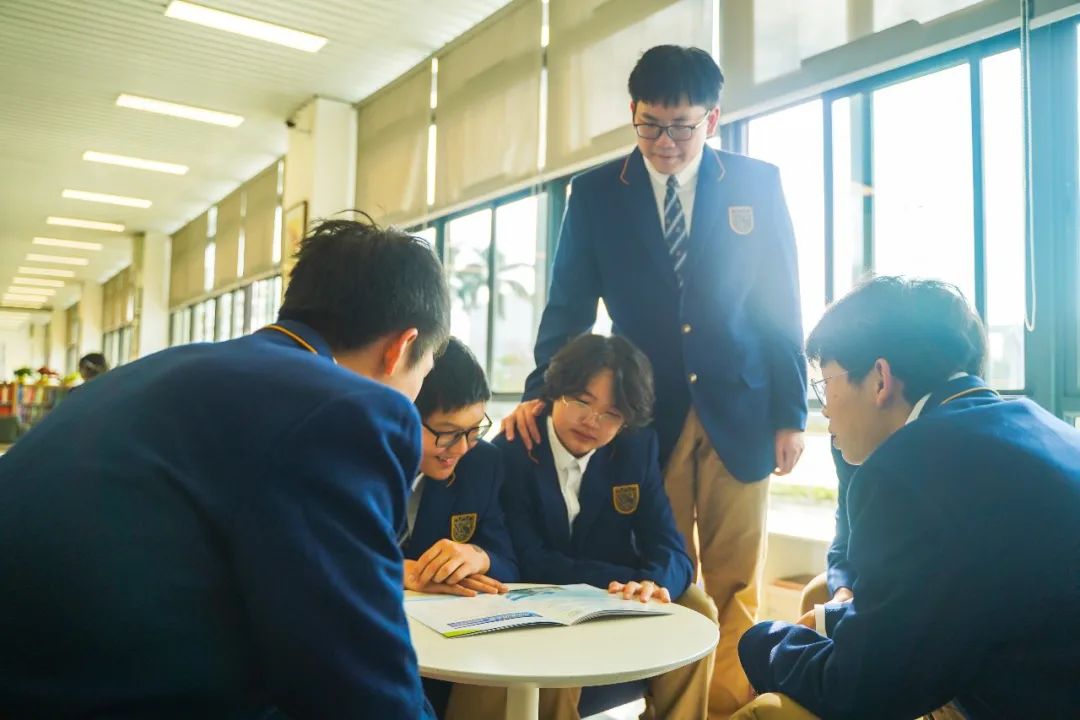 深圳中新中学学费一年多少钱