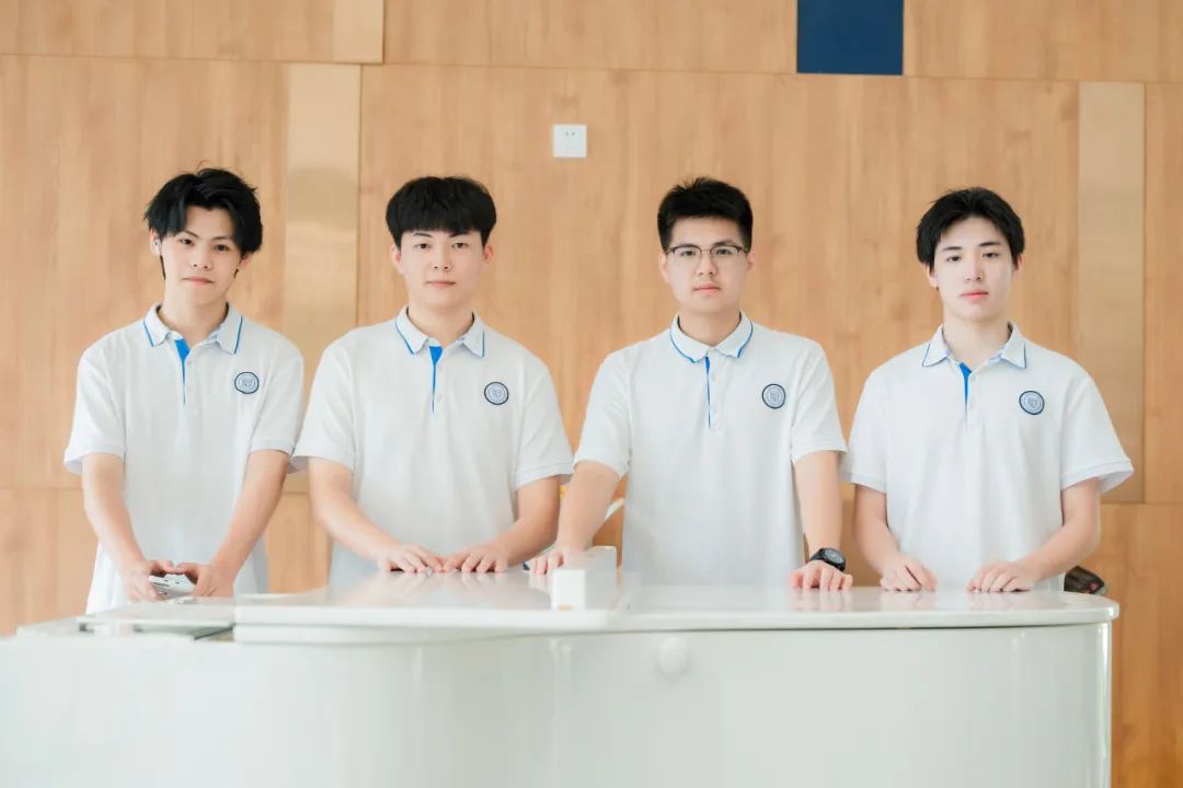 深圳中新高级中学是公立还是私立